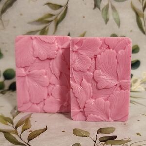 Handcrafted Geranium Scented Bar Soap (2-Pack) - Gift
